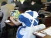 アニ検の受験会場に登場したメイド服の受験生。